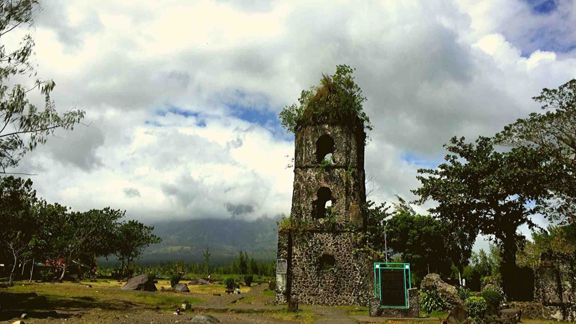 Cagsawa Ruins
