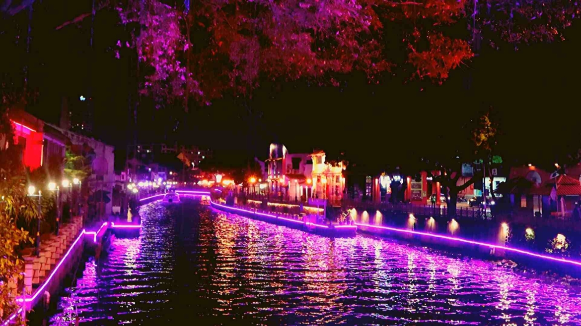 Melaka River in the night