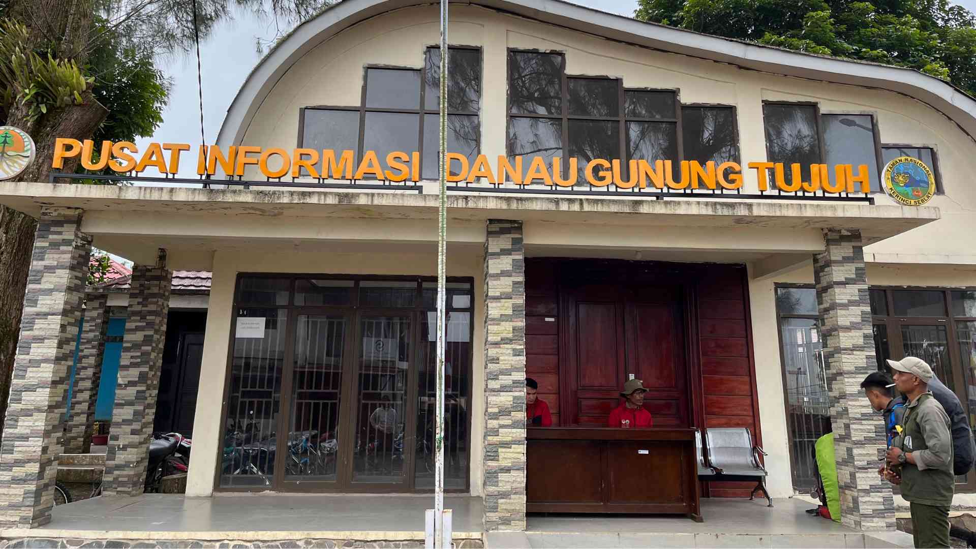 The entrance station of Gunung Tujuh