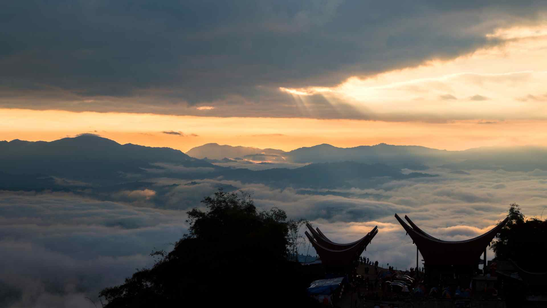 Lolai village- above the clouds in the morning