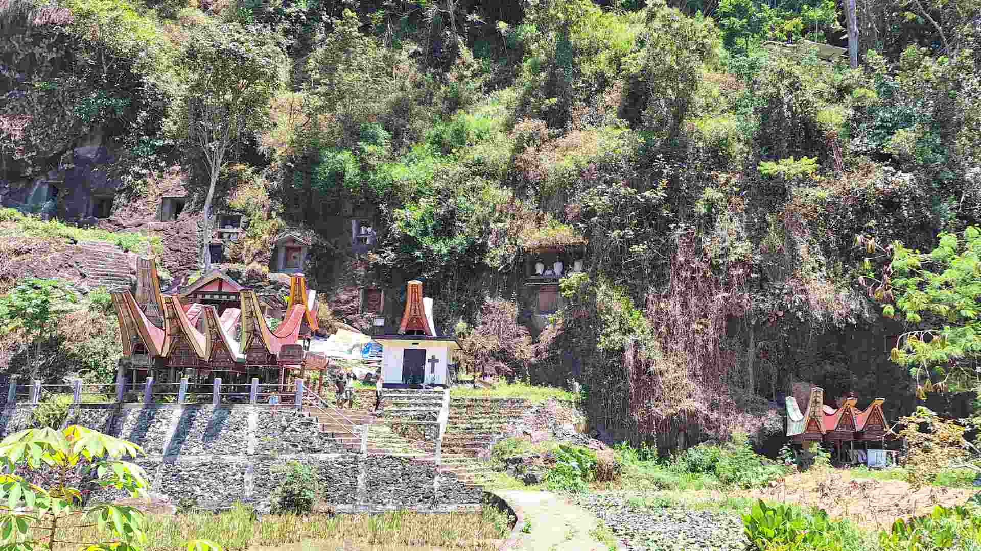 Batu Lemo burial site