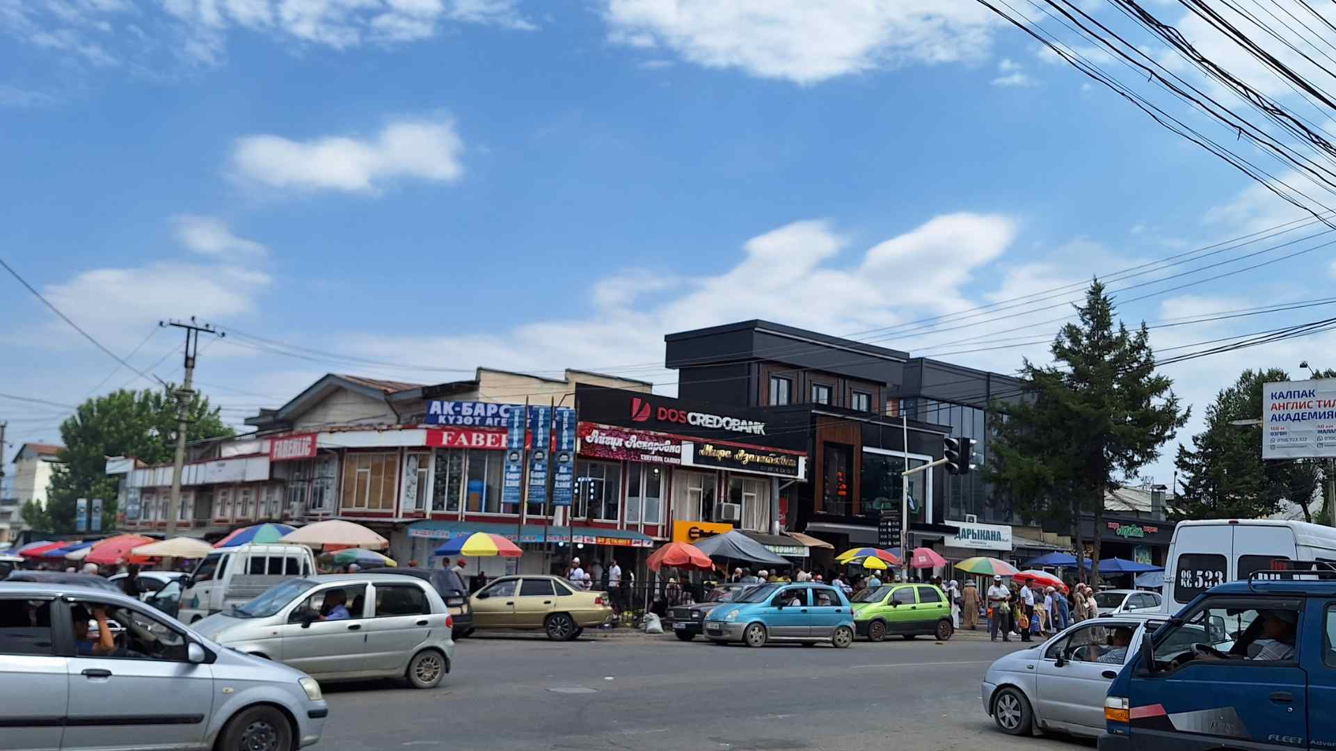 In the center of Uzgen