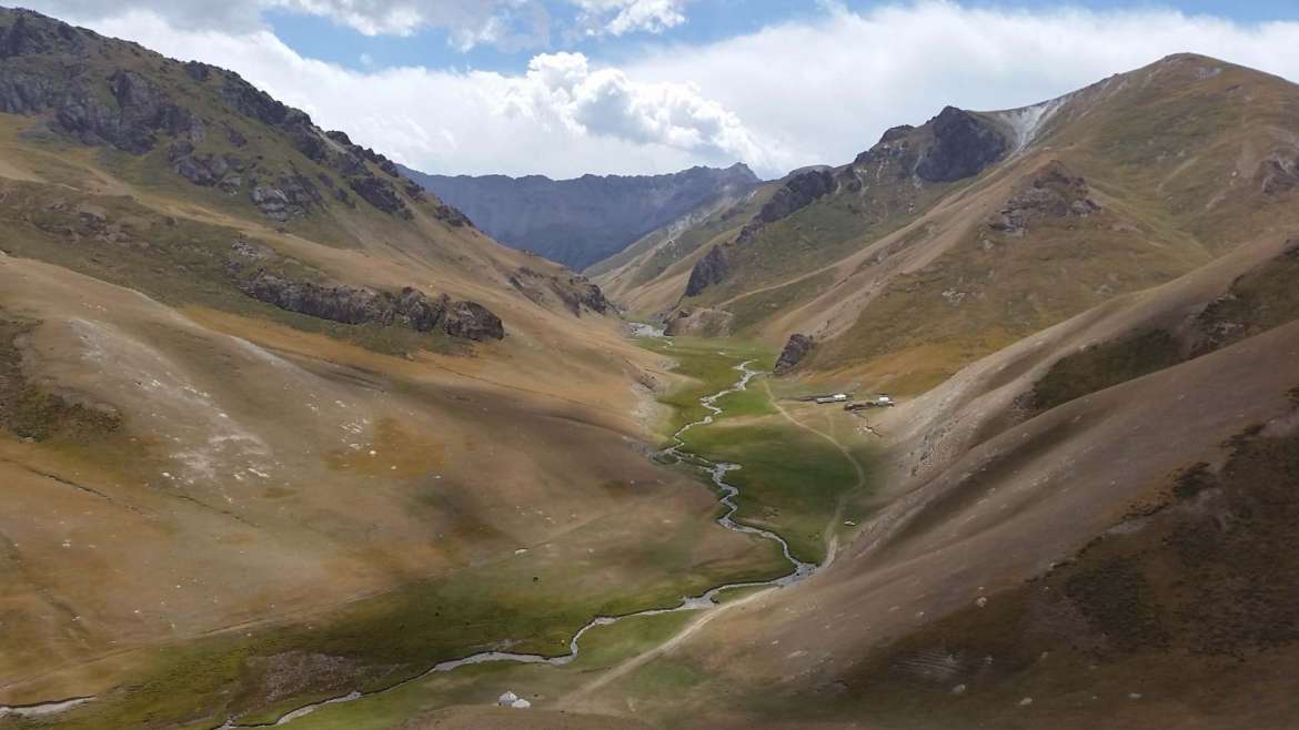 Tash Rabat valley, Kyrgyzstan, to Chatyr Kol lake