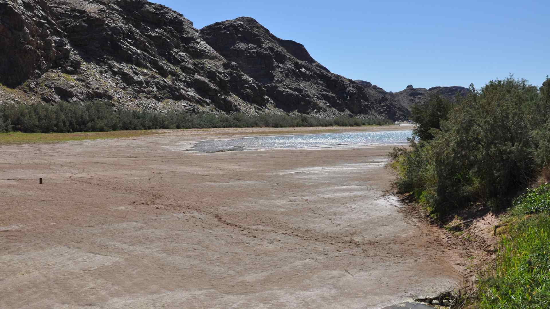A beach in the bottom of the canyon
